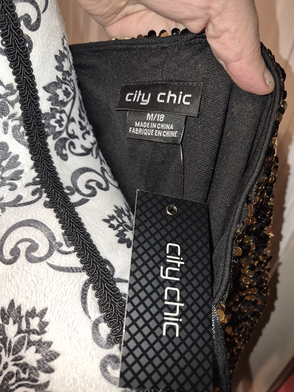 NWT - City Chic Gold Sequin Midi Dress - M(18W) - Picture 5 of 6